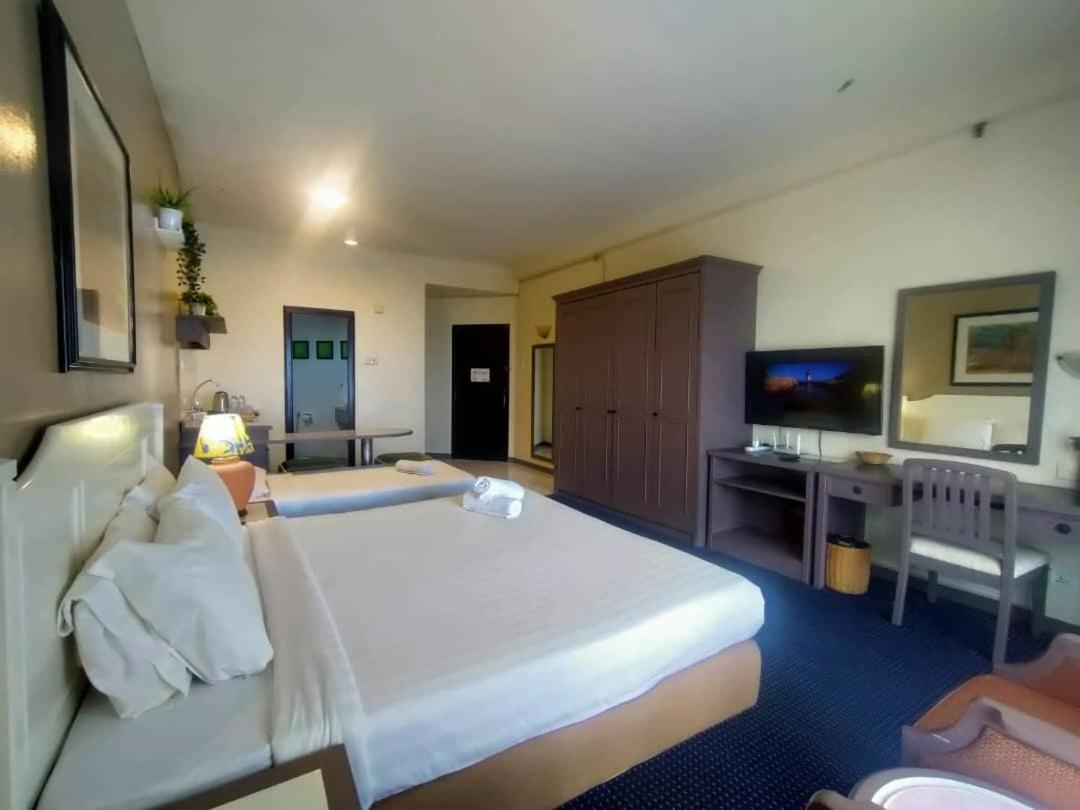 17 Jazz Sweet Beachfront Resort Tanjung Bungah (Penang) Exterior foto